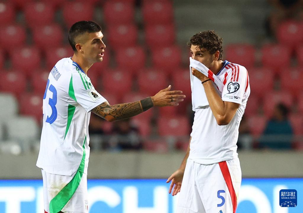 与队友庆祝, 阶段小组赛, 以色列队 与队友庆祝, 阶段小组赛, 以色列队