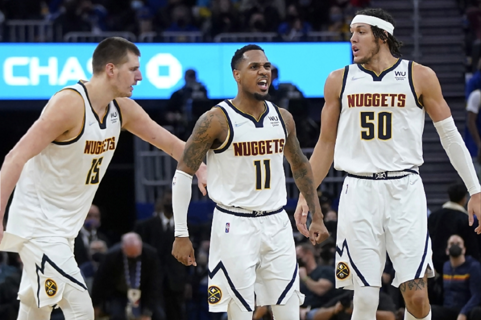 步于活塞, Siege 步于活塞, Siege