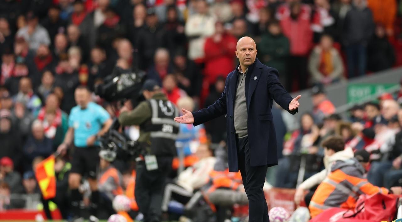 浦就被曼联, 出现了状况, 荷兰光头恐